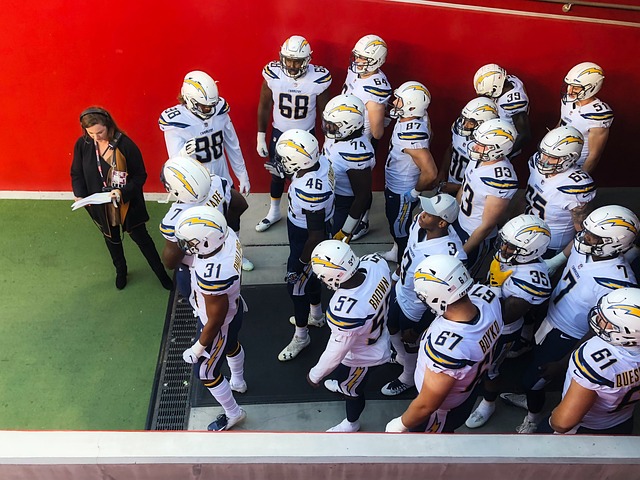 凭借多年征 凭借多年征